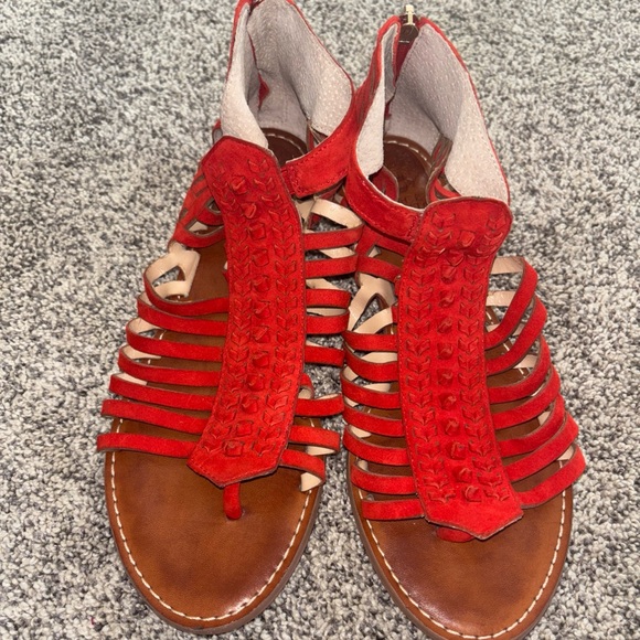 Vince Shoes - Vince Camuto Red women’s  Sandals size 6M